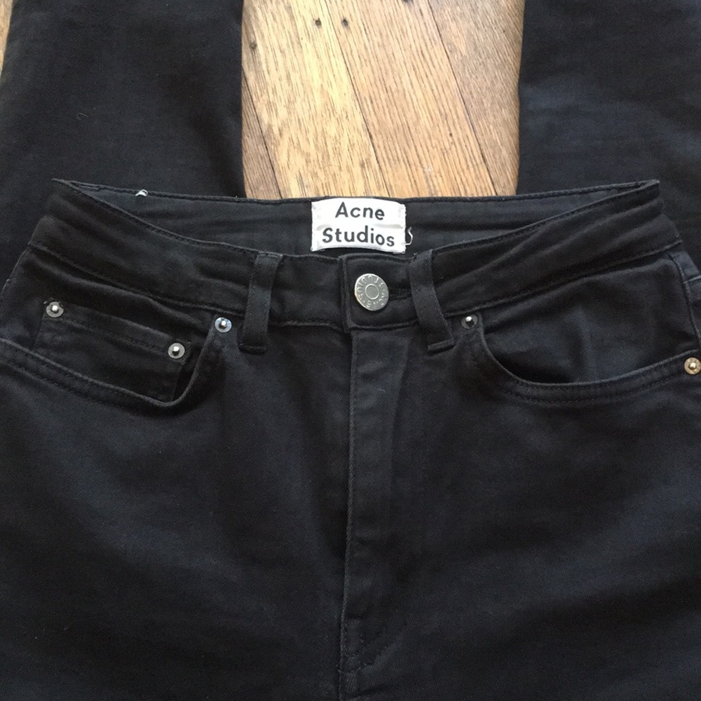 Acne black highrise skinny jean 26x32